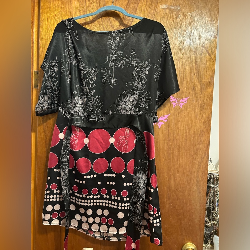 Gorgeous Multi Patterned Bcbg Silk Dress - image 1